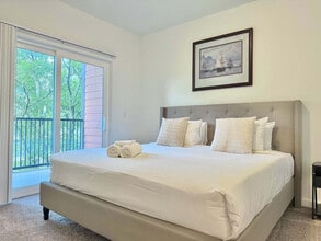 525 Parkway Dr NE in Atlanta, GA - Building Photo - Building Photo