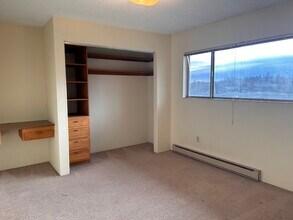 College Hill Apartments in Pullman, WA - Building Photo - Building Photo