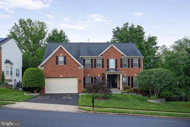 property at 7029 Clifton Knoll Ct