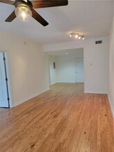 195 14th St NE, Unit 912 in Atlanta, GA - Foto de edificio - Building Photo