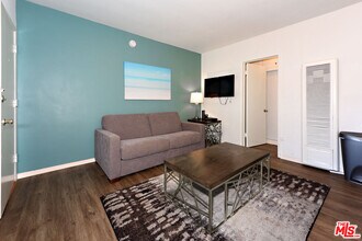 3743 McLaughlin Ave in Los Angeles, CA - Building Photo - Building Photo