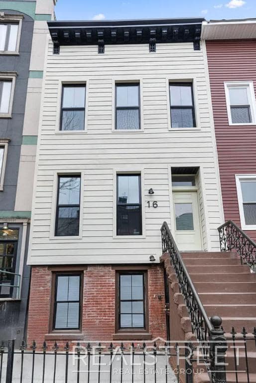 Goodwin Place in Brooklyn, NY - Building Photo - Building Photo