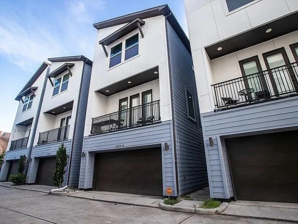 1915 Kolfahl St in Houston, TX - Building Photo