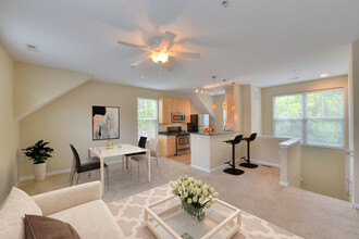 Grandview Village Apartments in Grandview Heights, OH - Building Photo - Building Photo