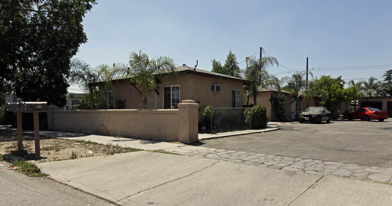 935 Colton Ave in Colton, CA - Foto de edificio