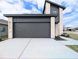 9400 Oxbow Strap Dr in Austin, TX - Building Photo