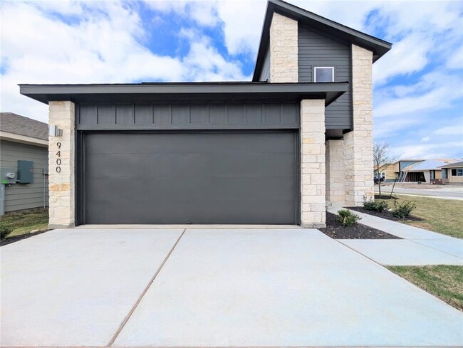 property at 9400 Oxbow Strap Dr