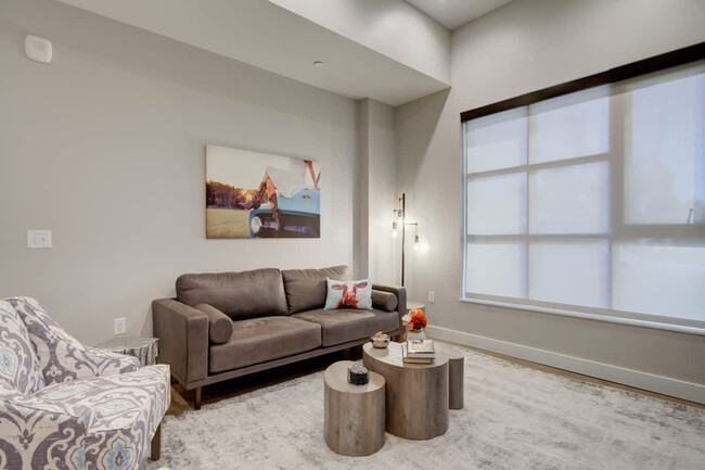 110 W Beall St in Bozeman, MT - Foto de edificio - Building Photo