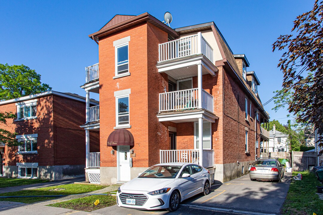 62 Springfield Rd in Ottawa, ON - Building Photo