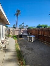 82298 Sierra Ave in Indio, CA - Foto de edificio - Building Photo