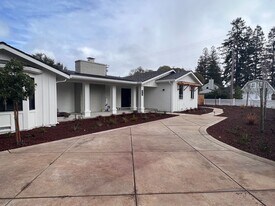 215 Verano Dr in Los Altos, CA - Building Photo