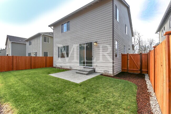 20232 SE 263rd Pl in Covington, WA - Foto de edificio - Building Photo