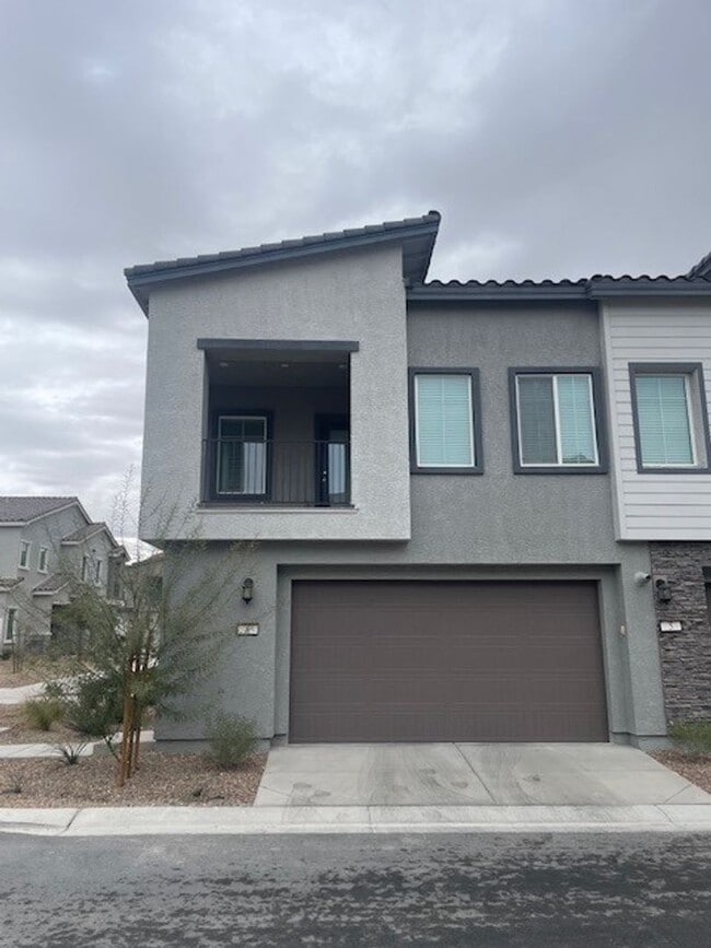7226 N Decatur Blvd in North Las Vegas, NV - Building Photo - Building Photo