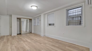 2125 N St NW, Unit A in Washington, DC - Building Photo - Building Photo