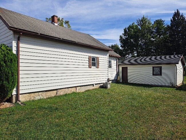 718 Center St in New Haven, IN - Building Photo - Building Photo