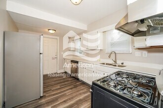 1300 Brandon Ave in Akron, OH - Foto de edificio - Building Photo