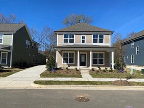 Room in House on Hedge Maple Dr in Raleigh, NC - Building Photo - Building Photo