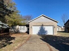 753 Forest Green Dr in O'Fallon, IL - Building Photo