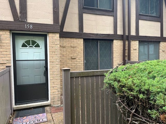158 Skyline Dr in Coram, NY - Building Photo