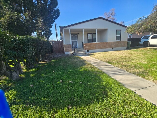 property at 512 N Palm St