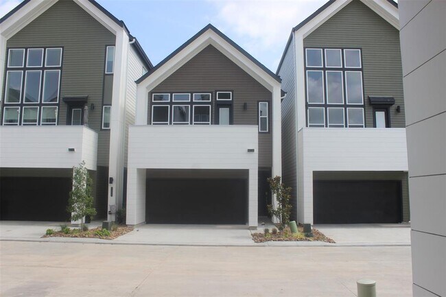 1204 Highland Vineyard Ln