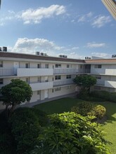 5601 NW 2nd Ave in Boca Raton, FL - Building Photo - Building Photo