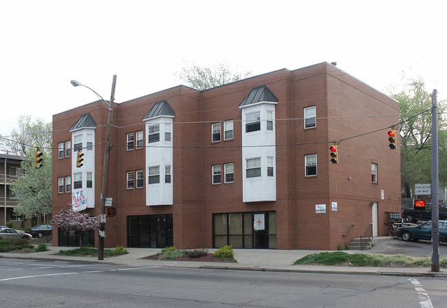 2240-2246 N High St in Columbus, OH - Foto de edificio - Building Photo