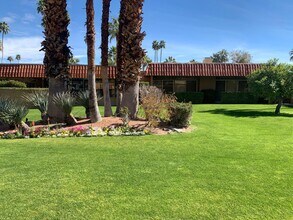 555 W Baristo Rd in Palm Springs, CA - Building Photo - Building Photo