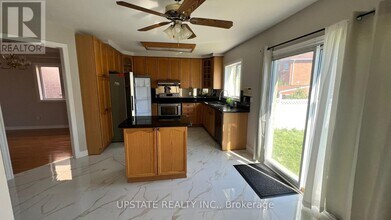 18 Highwood Rd in Brampton, ON - Building Photo - Building Photo