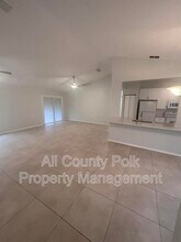 1066 Sunshine Way in Winter Haven, FL - Building Photo - Building Photo