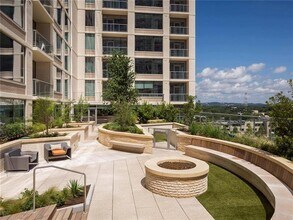312 Bowie St in Austin, TX - Building Photo - Building Photo