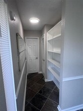 7054 Camino Verde Dr in Houston, TX - Building Photo - Building Photo