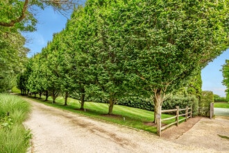 360 Town Ln in East Hampton, NY - Building Photo - Building Photo