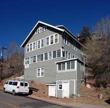 Alabama Guest House Apartments in Manitou Springs, CO - Building Photo - Building Photo