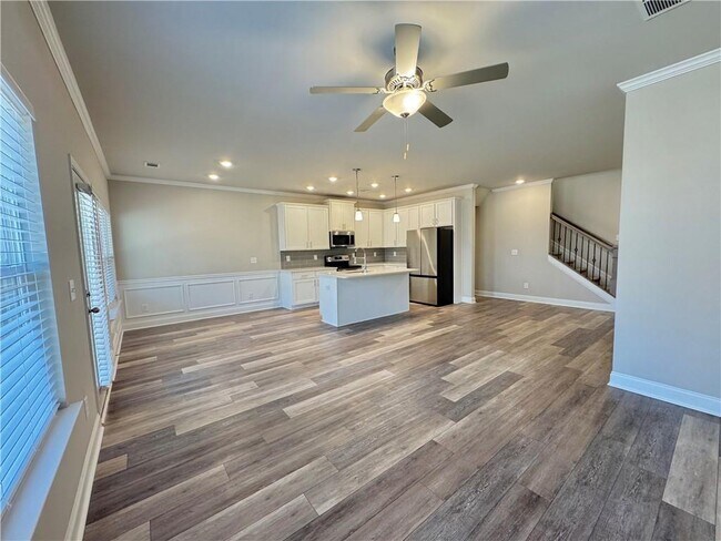214 Rockfern Ter in Lilburn, GA - Building Photo - Building Photo