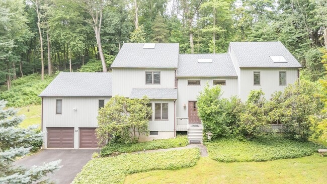 15 Weatherbell Dr