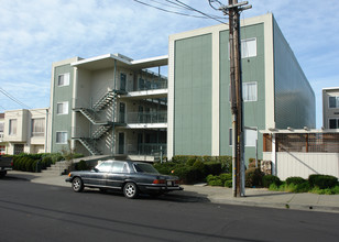 24 Werner Ave in Daly City, CA - Foto de edificio - Building Photo