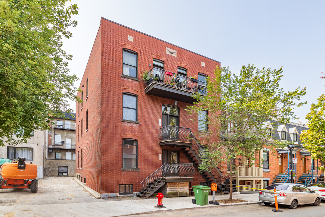 1610-1624 Saint-Christophe Rue in Montréal, QC - Building Photo