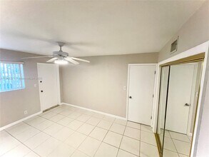 2175 NE 56th St in Fort Lauderdale, FL - Foto de edificio - Building Photo