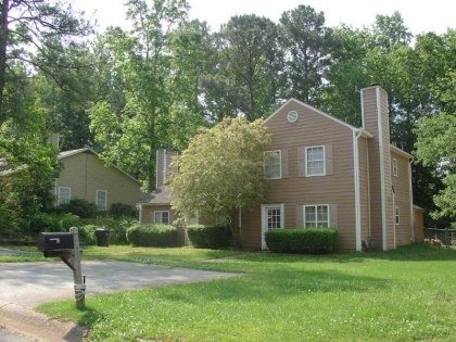 Old Farm Place in Woodstock, GA - Building Photo