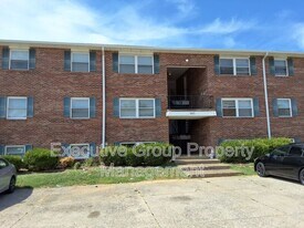 365 Elmwood Dr in Radcliff, KY - Building Photo