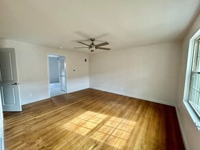 1435 N Forbes Rd in Lexington, KY - Building Photo - Building Photo