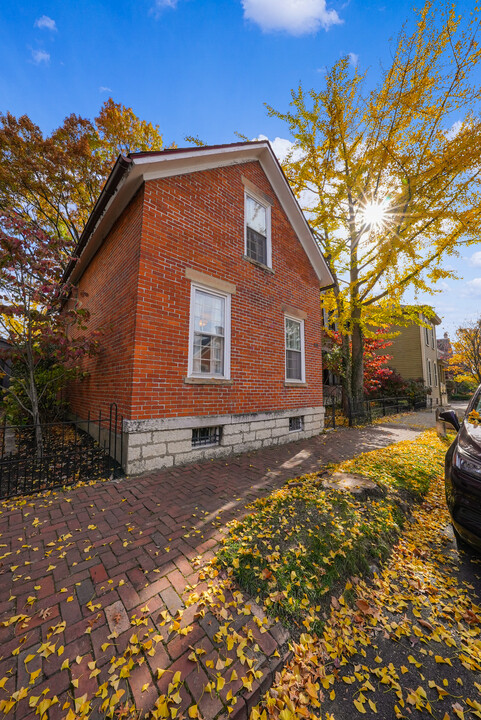 770 S 6th St in Columbus, OH - Building Photo