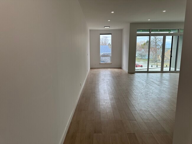 415 King St W in Cobourg, ON - Building Photo - Building Photo