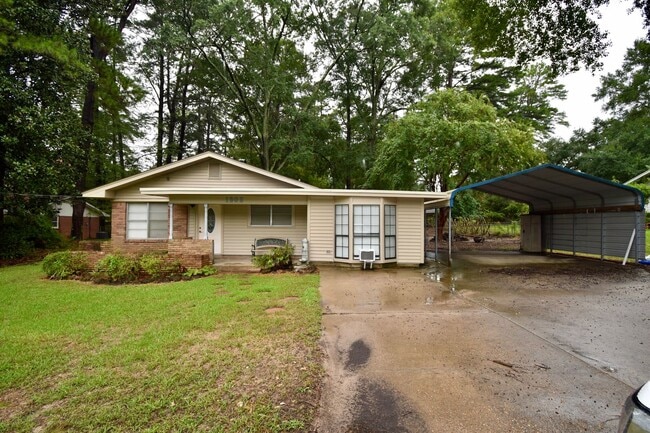 1305 Greenwood Dr in Ruston, LA - Building Photo - Building Photo