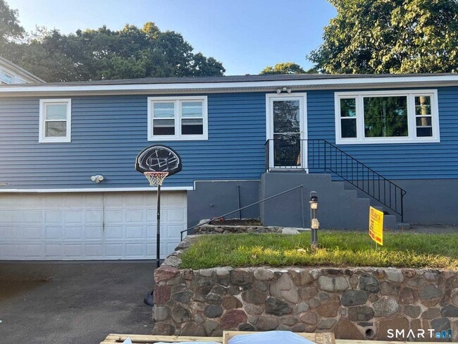 28 Hugo St in West Haven, CT - Building Photo - Building Photo
