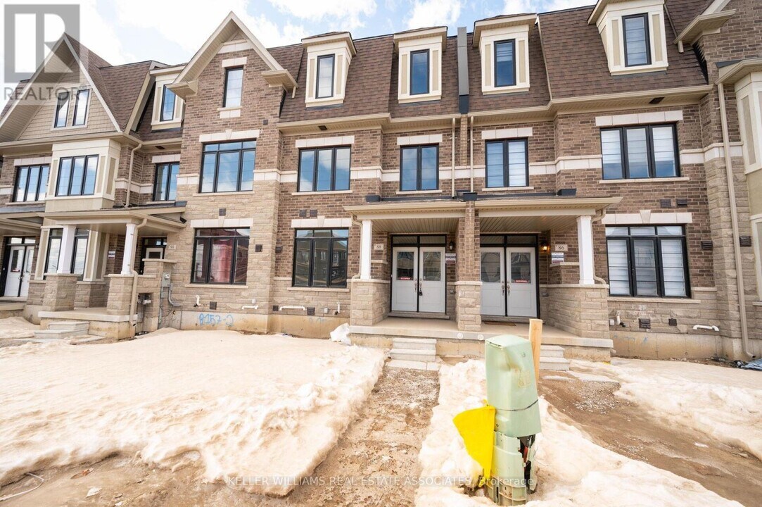 88 Coolhurst Ave in Brampton, ON - Building Photo
