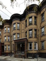 6 East St in Jersey City, NJ - Building Photo