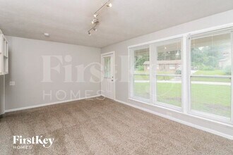 2206 Fairway Cir SW in Atlanta, GA - Foto de edificio - Building Photo
