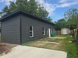 3231 Angelfish Cove in Baytown, TX - Building Photo